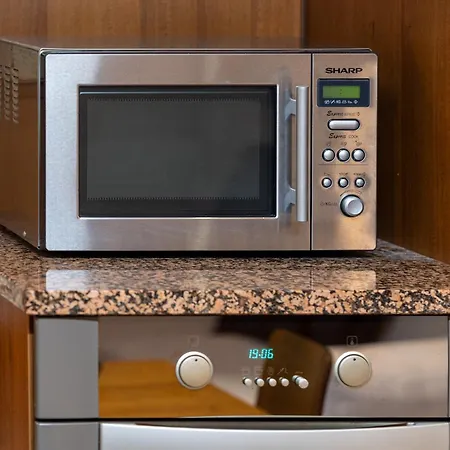 Laurinska Modern In Direct Centrum Of Bratislava, Air-condition Apartment